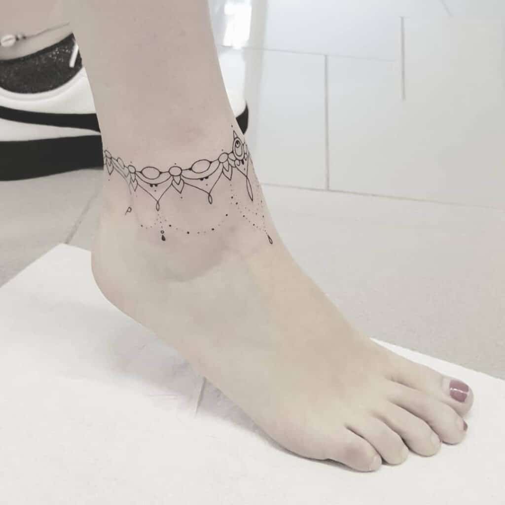 Hình tattoo vòng chân nữ đẹp nhẹ nhàng