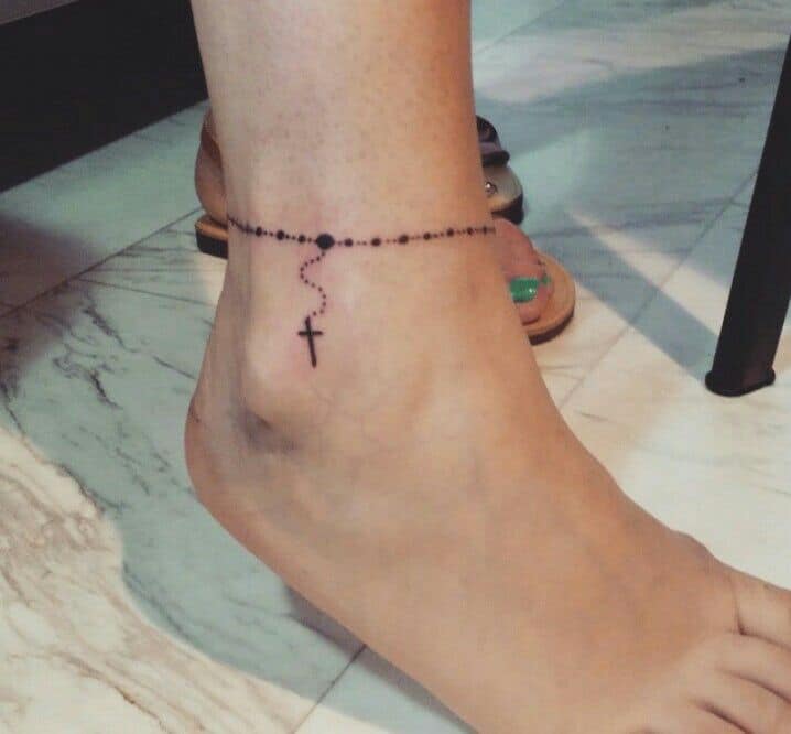 Hình tattoo đẹp vòng chân con gái