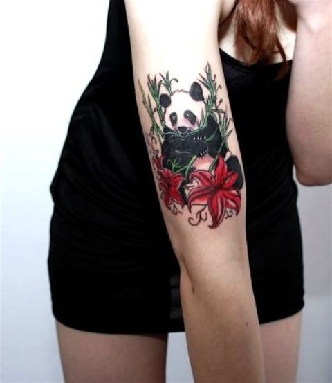 Hình tattoo gấu trúc cánh tay nữ