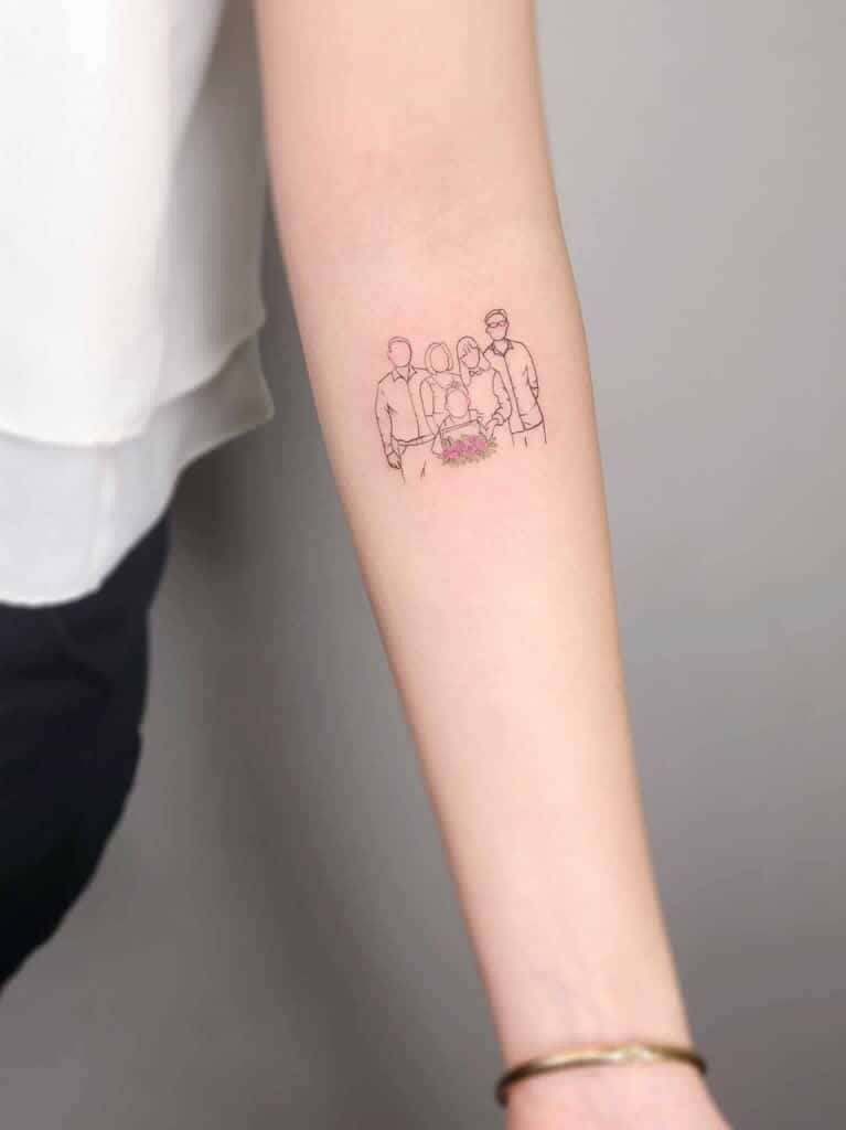 Hình tattoo gia đình nhỏ mini trên cánh tay