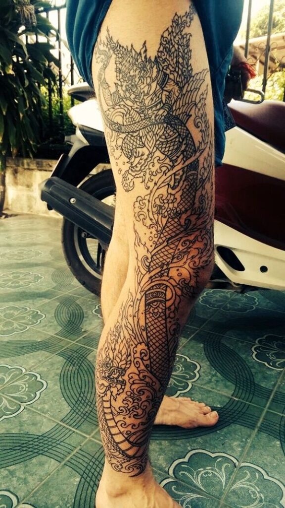 Hình tattoo hoa văn Thái Lan ở chân