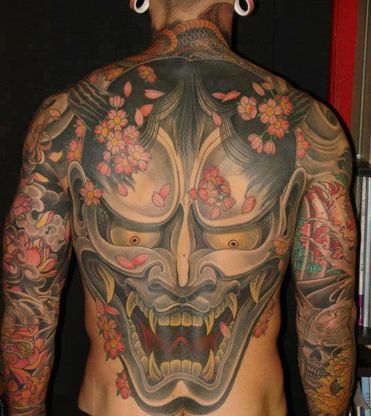 Hình tattoo mặt quỷ kín lưng đẹp