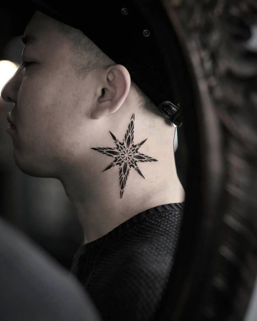 Hình tattoo ở cổ cuốn hút và cá tính cho nam