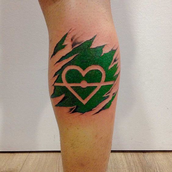 Hình tattoo thể hiện tình yêu với sân cỏ