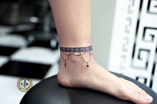 Hình tattoo vòng chân nữ đẹp
