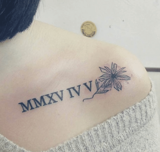 Kiểu tattoo chữ la mã xăm cùng hoa