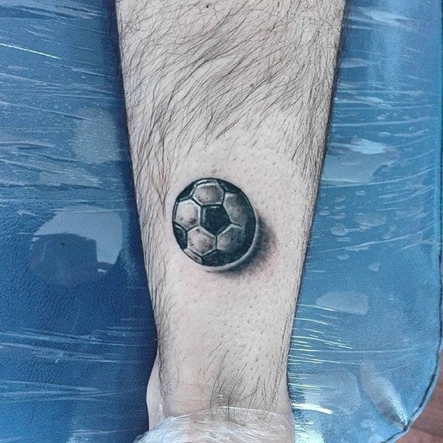 Kiểu tattoo hình quả bóng mini đơn giản