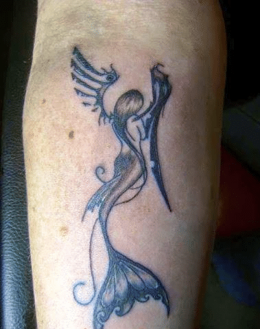 Kiểu tattoo nàng tiên cá có cánh cá tính và thu hút