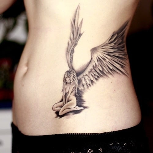 Kiểu tattoo thiên thần gục ngã buồn khổ mini