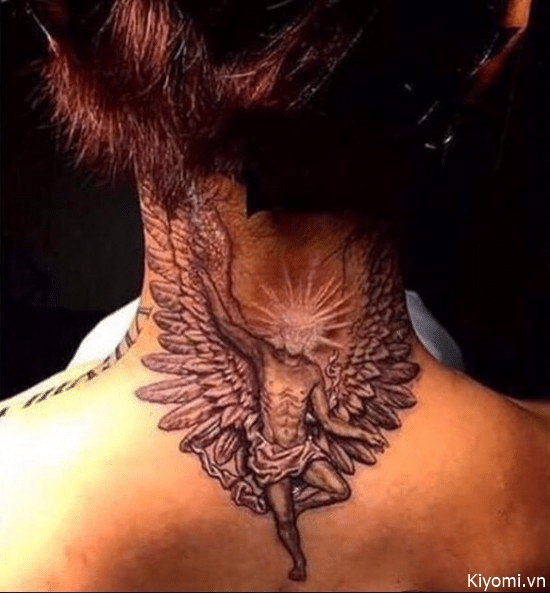 Kiểu tattoo thiên thần sa ngã ở phía sau gáy