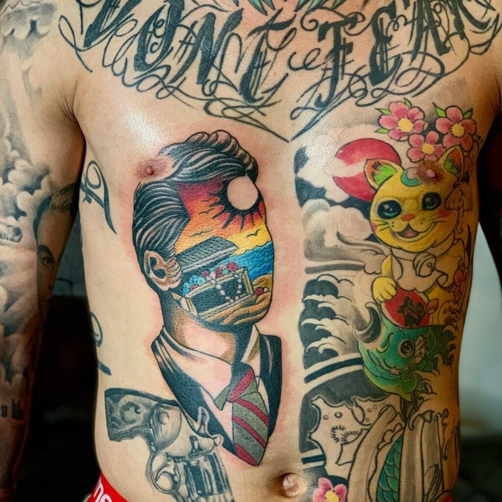 Kiểu tattoo xăm độc lạ ở bụng của Hoàng Tử Gió