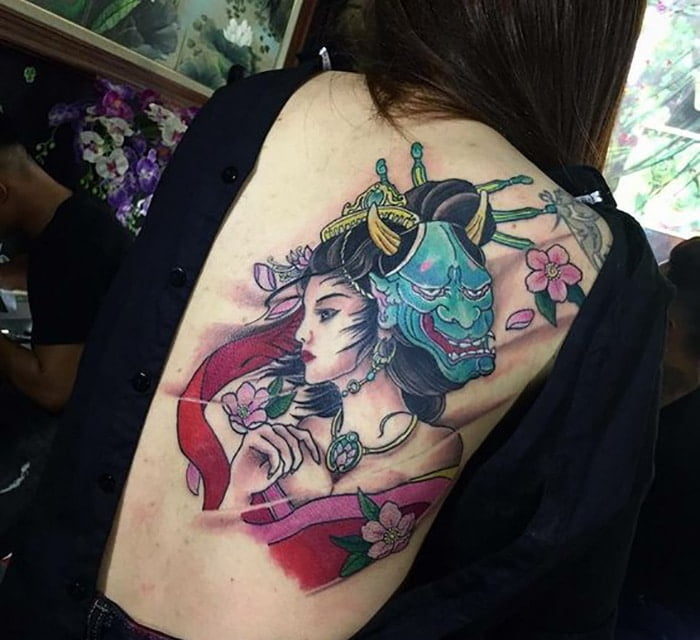 Mẫu tattoo cô gái Nhật mặt quỷ thu hút ánh nhìn