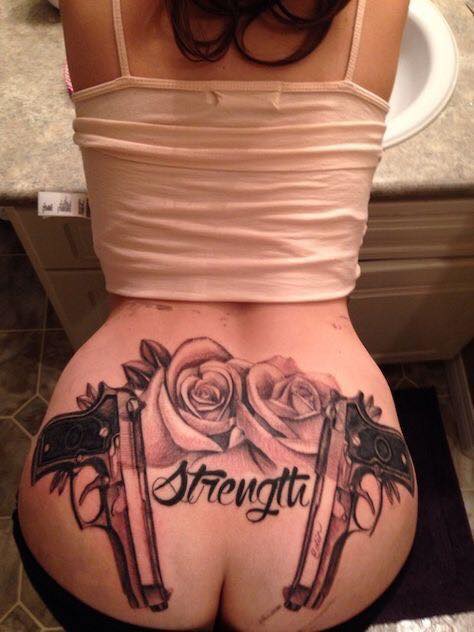 Mẫu tattoo độc lạ và chất ngầu cho con gái ở mông