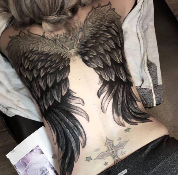 Mẫu tattoo đôi cánh thiên thần sau lưng tuyệt đẹp