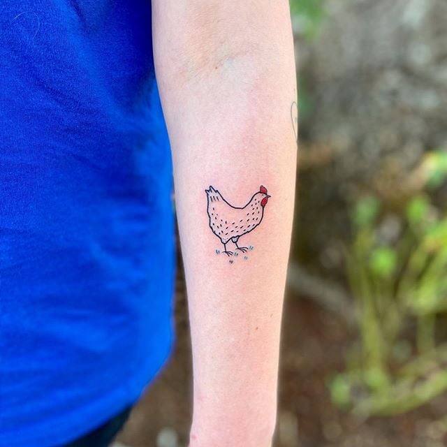 Hình tattoo gà con nhỏ mini ở tay