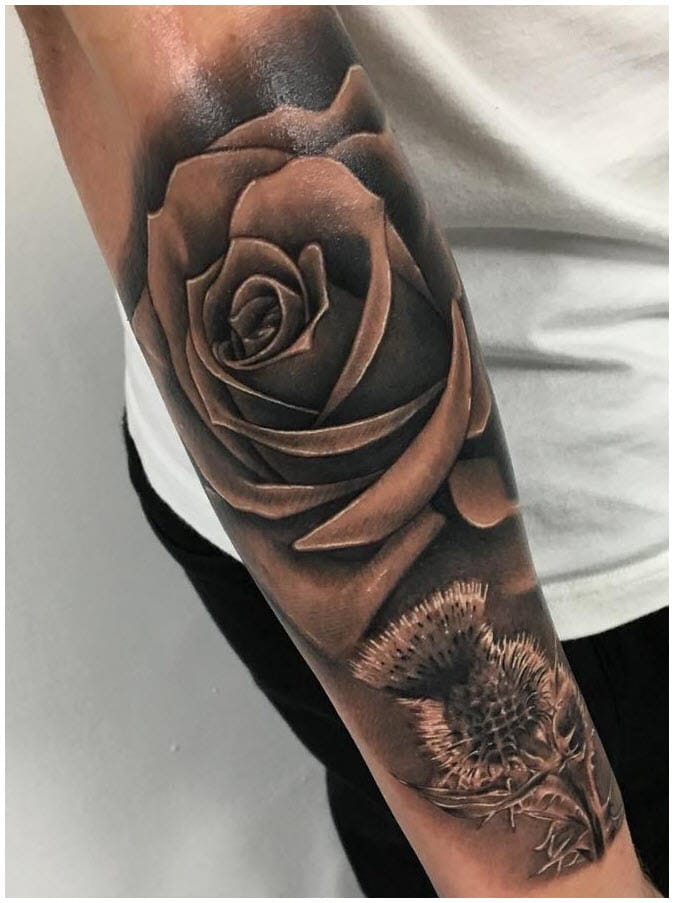 Mẫu xăm hoa hồng đen đẹp ở cánh tay
