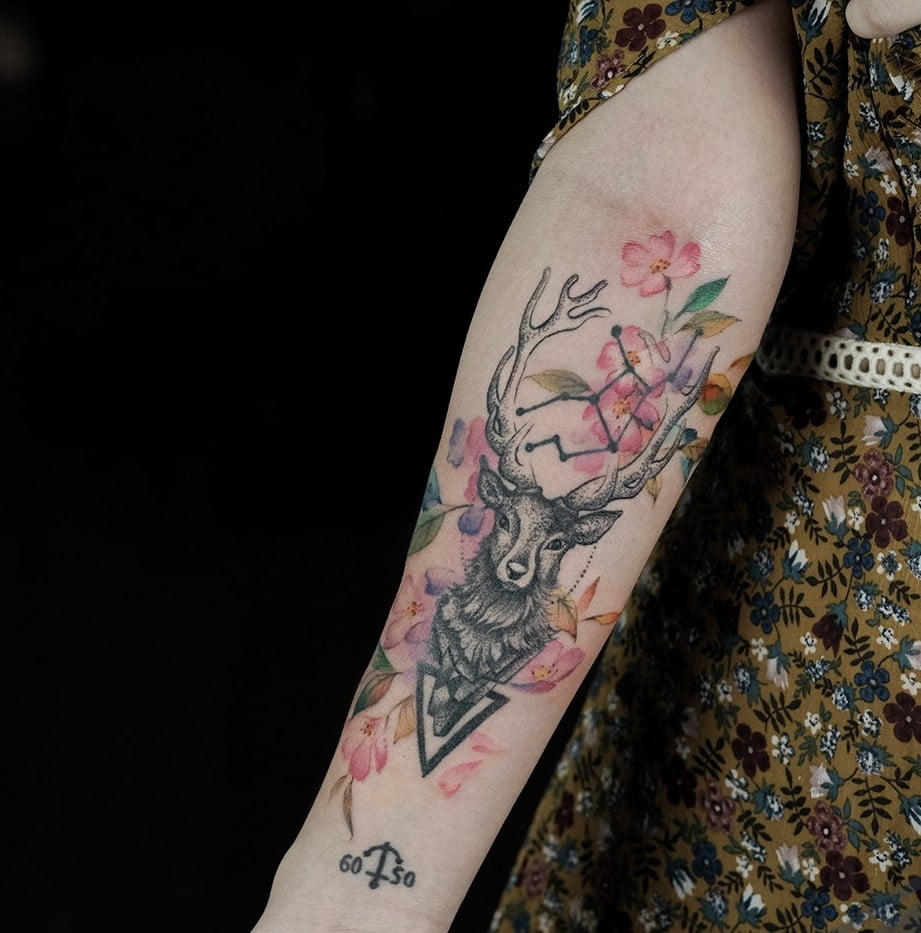 Ngẩn ngơ trước vẻ đẹp của tattoo cánh tay cho nữ