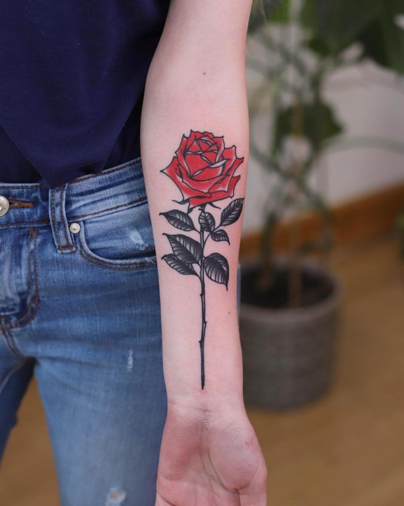 Tattoo bông hoa hồng ở tay đẹp cute