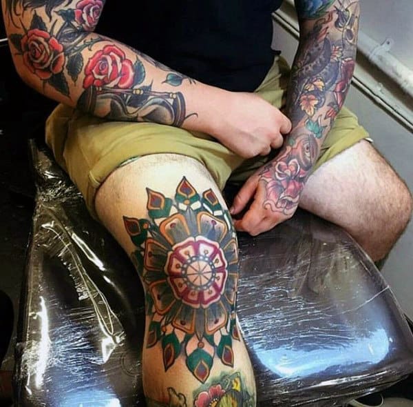 Tattoo chất trên đầu gối ấn tượng