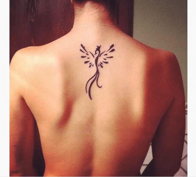 Tattoo chim phượng hoàng mini trên lưng