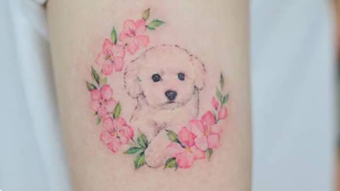 Tattoo chó và hoa ngộ nghĩnh