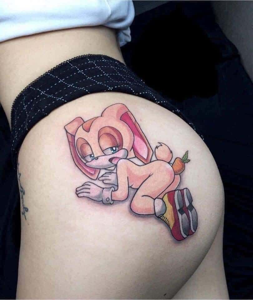 Tattoo chú thỏ đẹp ở mông nữ