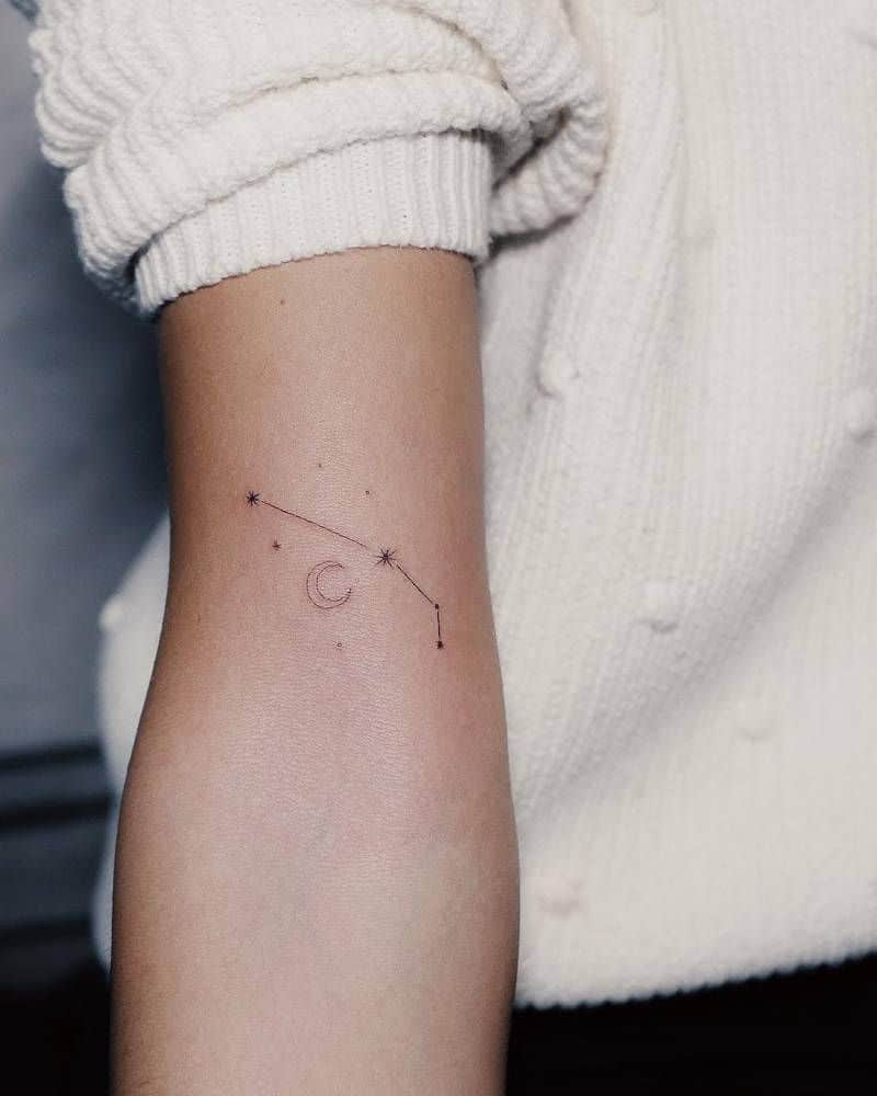 Tattoo cung Bạch Dương nhỏ mini trên tay