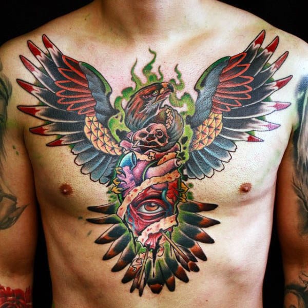 Tattoo đại bàng có màu trên ngực nam