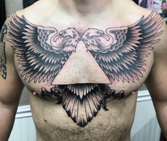 Tattoo đại bàng kín ngực nam
