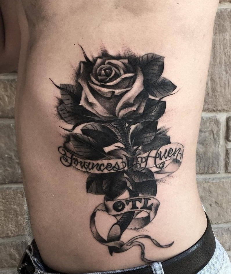 Tattoo hoa hồng đen cuốn hút và phá cách cho nam