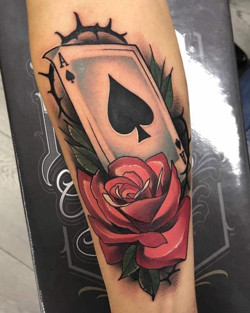 Tattoo hoa hồng và át bích đẹp