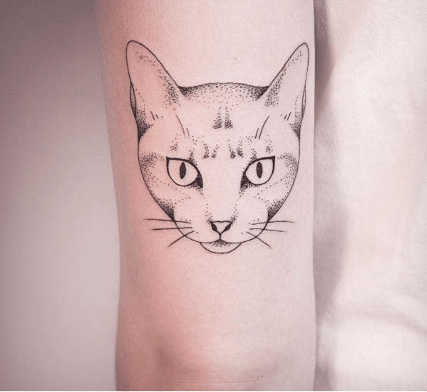 Tattoo mèo hợp cho người mệnh kim sinh năm 2001