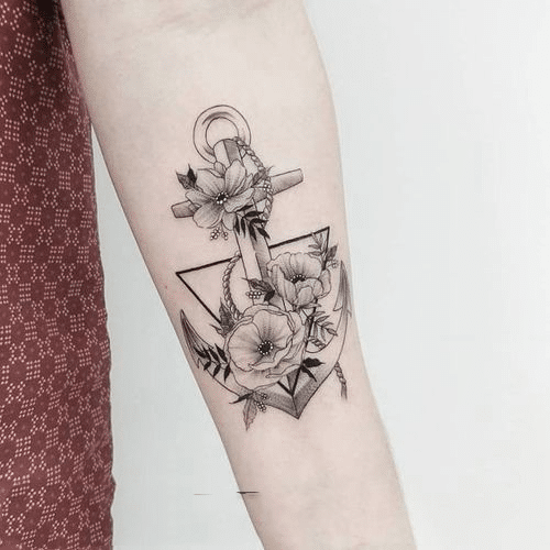 Tattoo mỏ neo và hoa xinh xắn, chất ngầu cho phái nữ