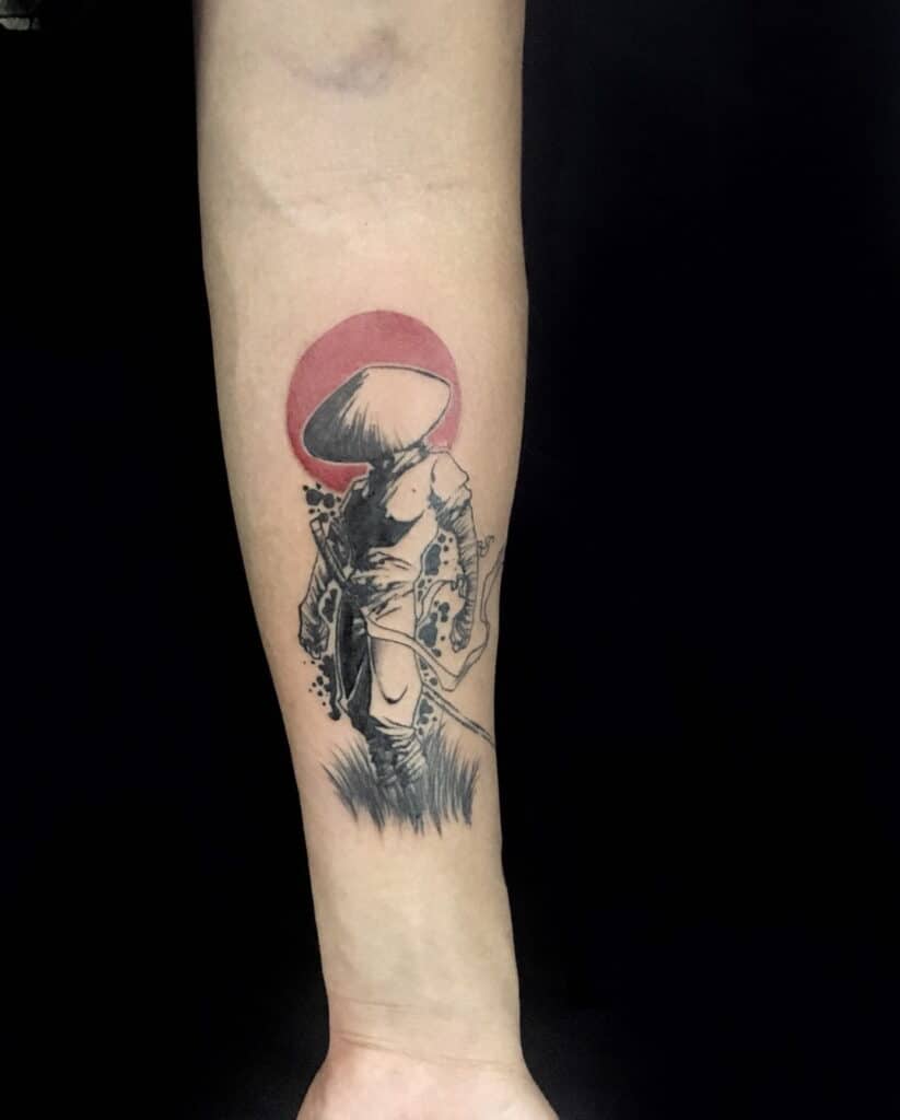 Tattoo samurai nữ giới mini hóa học ngầu