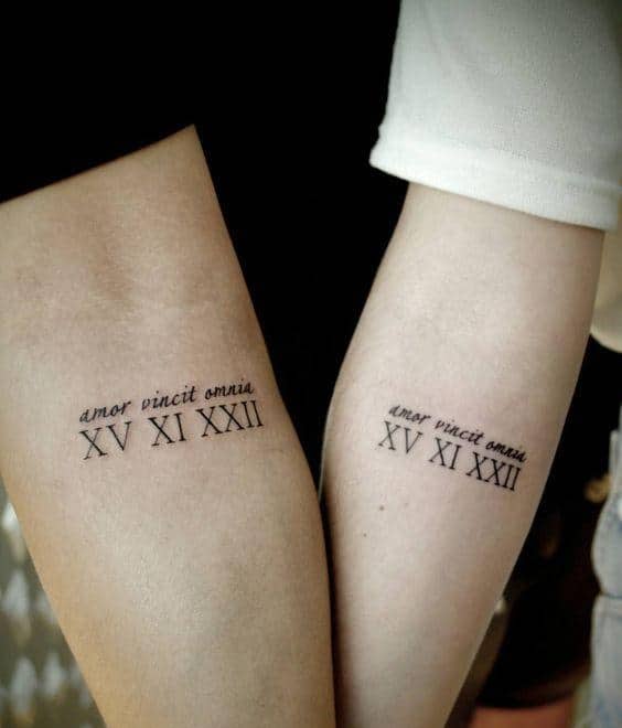 Tattoo số la mã theo ngày sinh kết hợp chữ