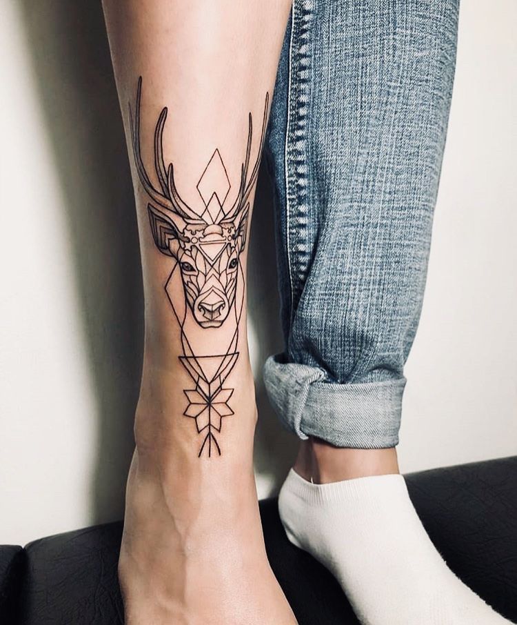 Tattoo xăm con nai ở chân cực kỳ đẹp