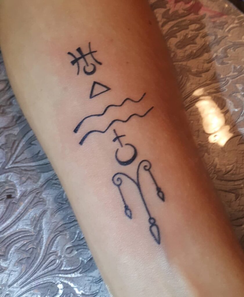 Tattoo xăm cung Bảo Bình đẹp lạ