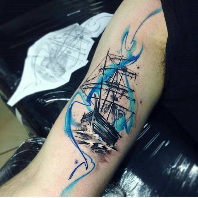Xăm tattoo thuyền buồm nhỏ và thu hút