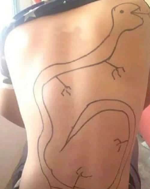 hình rồng tattoo ở lưng hài