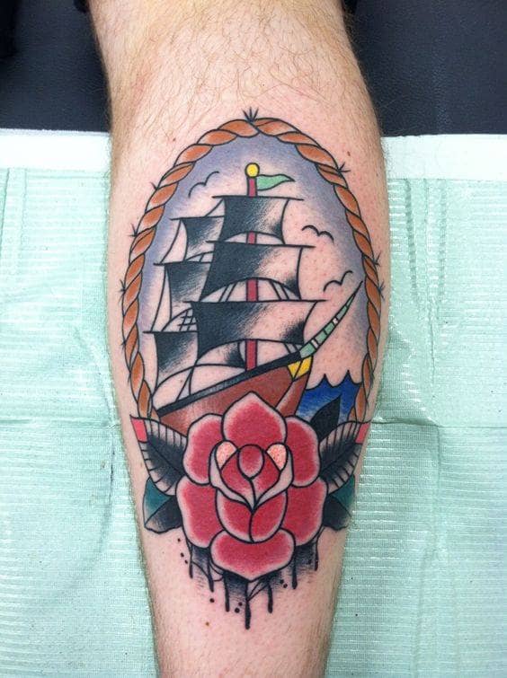 mẫu tattoo old school con tàu và hoa hồng
