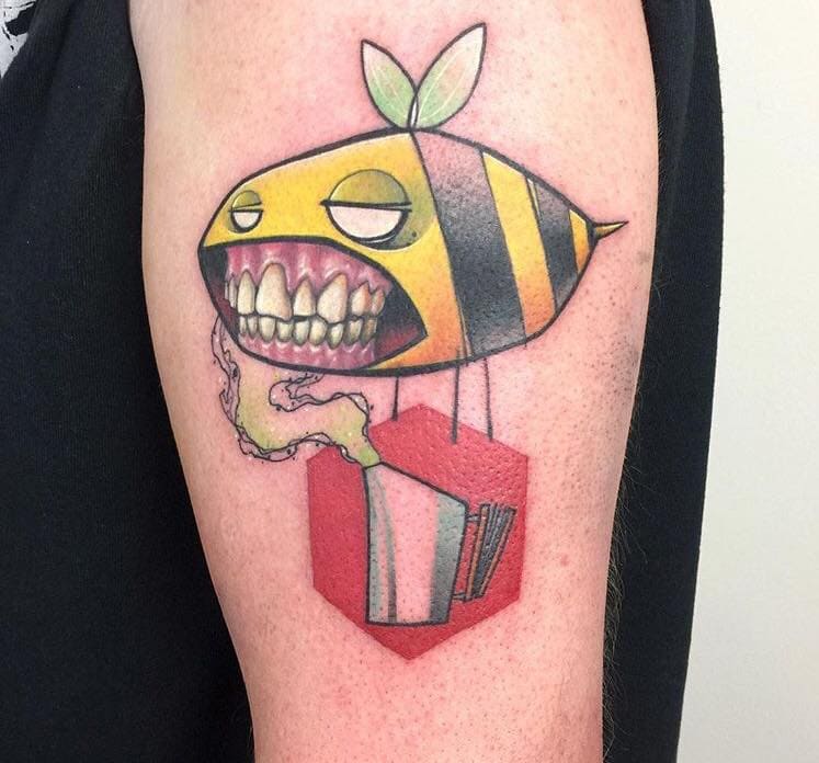 mẫu tattoo ong mini hài hước