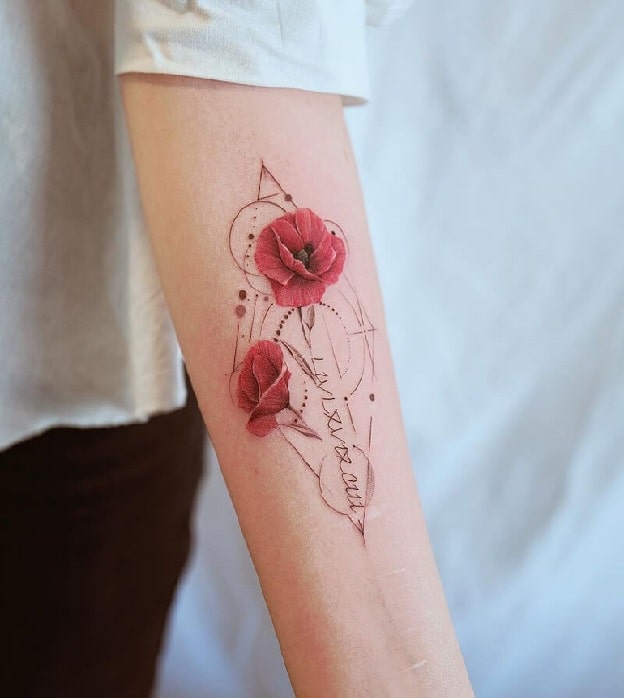 Kiểu xăm hoa hồng ở cánh tay đẹp