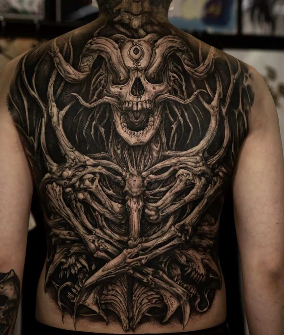 Tattoo Mặt Quỷ Kín Lưng Ngầu