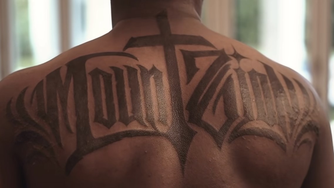 Tattoo Ở Lưng Ngầu