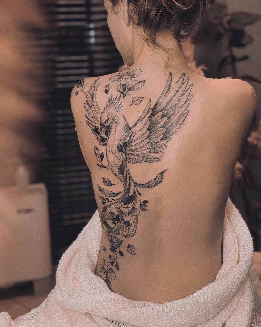 Tattoo Phượng Hoàng Nửa Lưng Cho Nữ