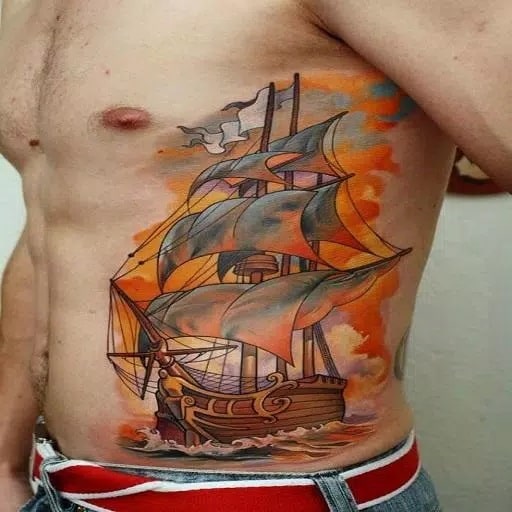 Tattoo thuận buồm xuôi gió bên eo