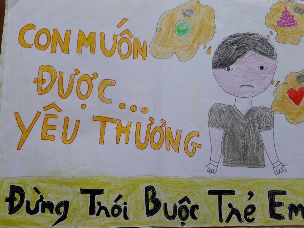 Vẽ Hình Quyền Trẻ Em Được Yêu Thương